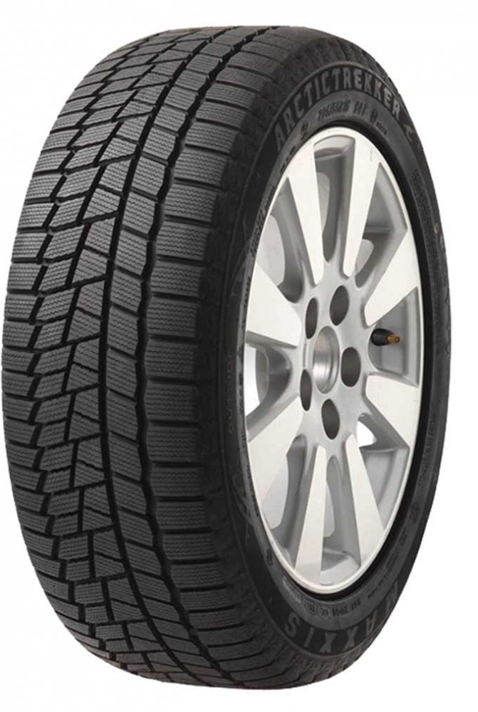 Maxxis Arctic Trekker SP-02 235/45 R17 97T  