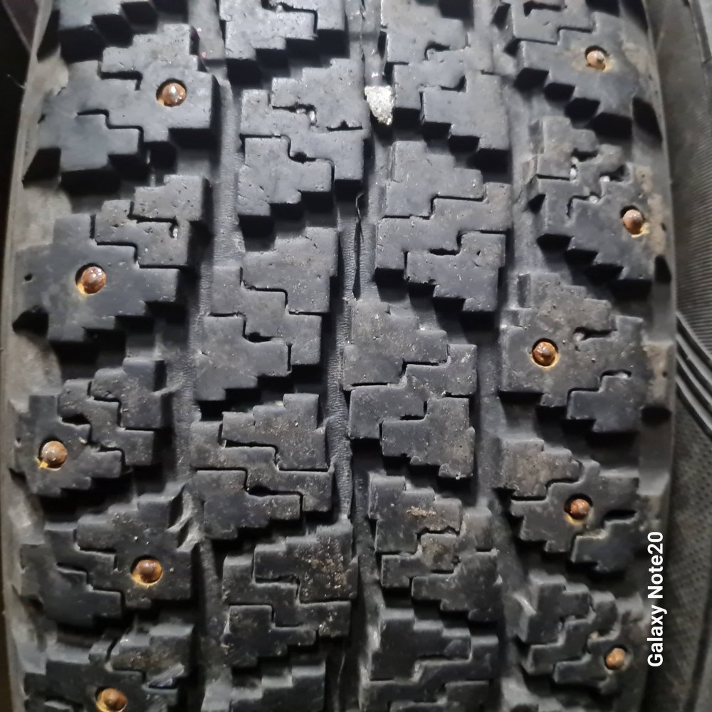 Nokian Tyres Hakkapeliitta 10 225/55 R17 101T  