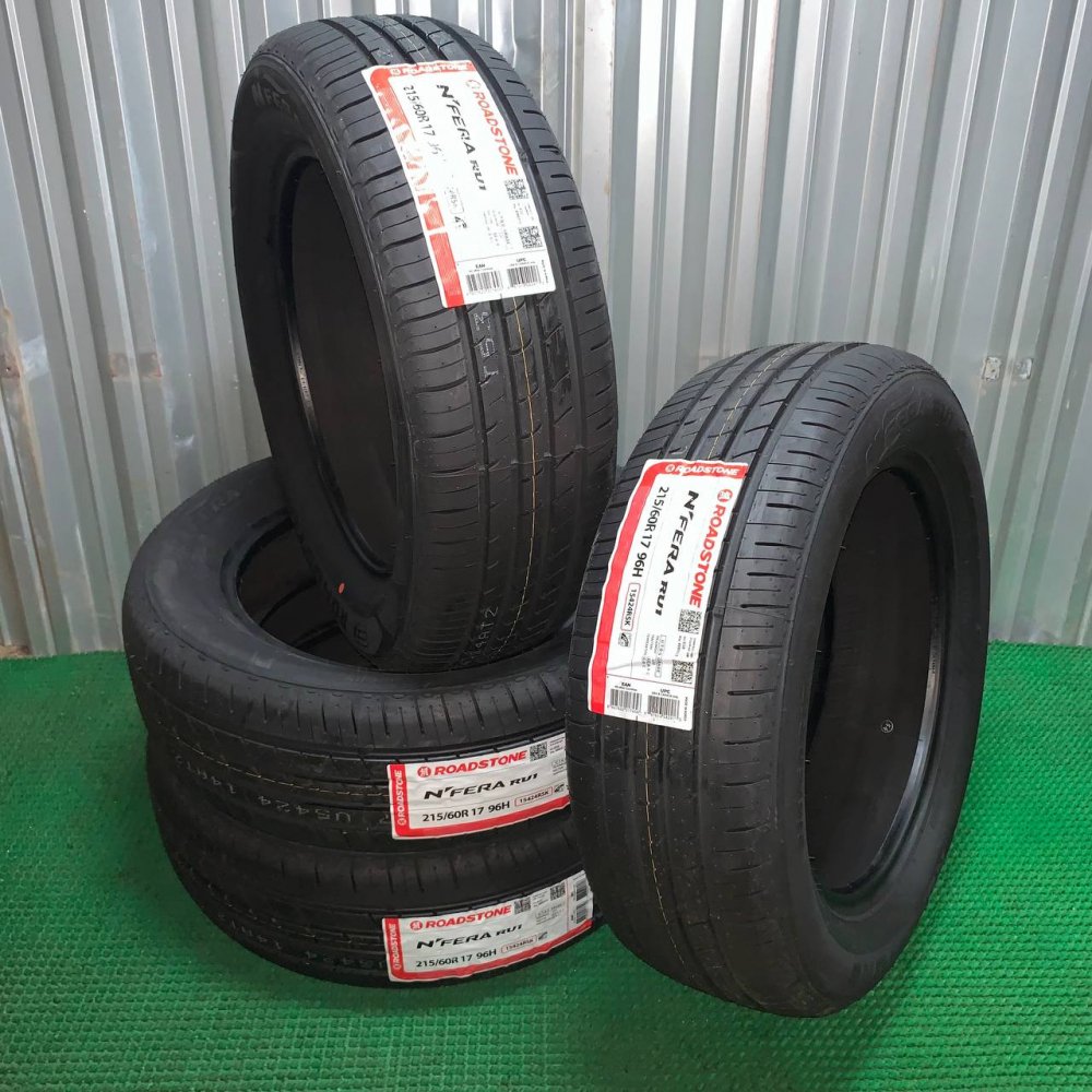 Roadstone/Nexen NFERA RU1 215/55 R18 99V  