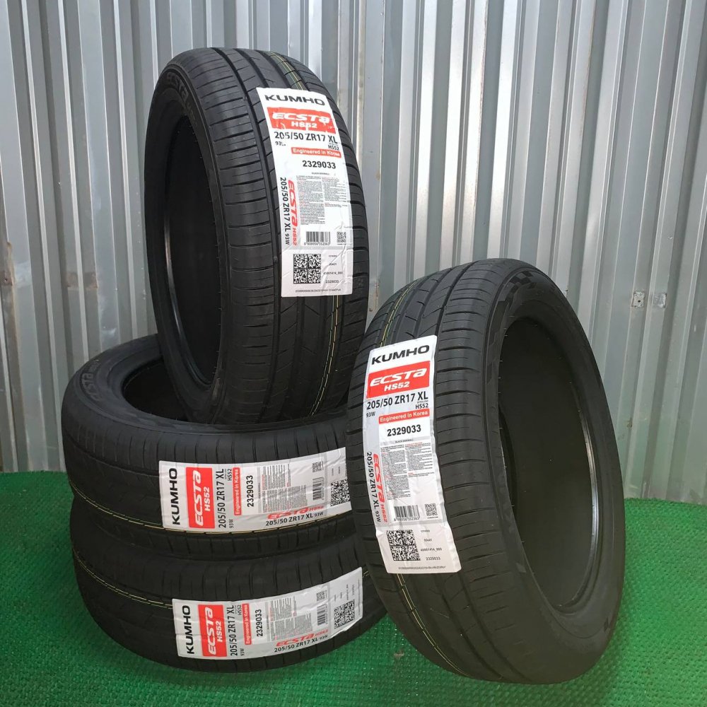 Kumho Ecsta HS52 185/55 R15 82H  