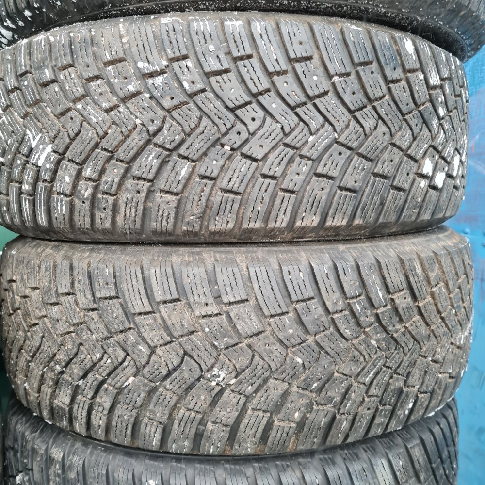 Continental IceContact 3 275/40 R22 107T  
