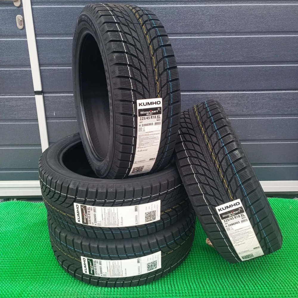 Kumho WinterCraft Ice WS51 215/65 R16 102T XL 