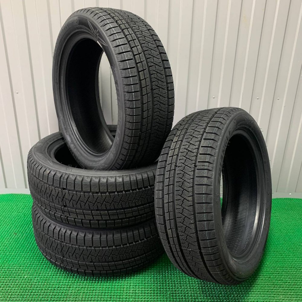 Triangle PL02 315/35 R20 110V  